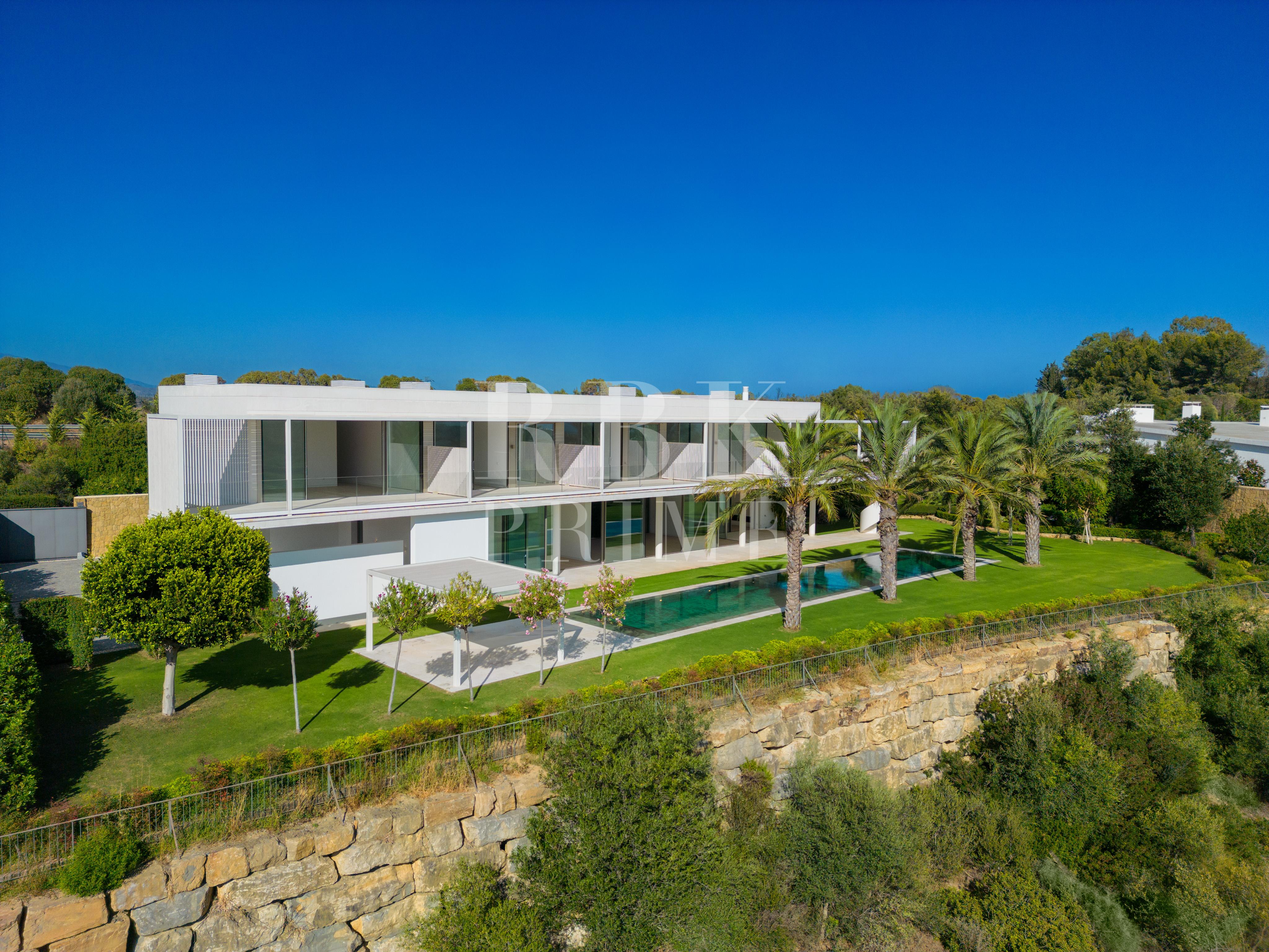 Promotion of golf-front villas for sale in Casares, Malaga