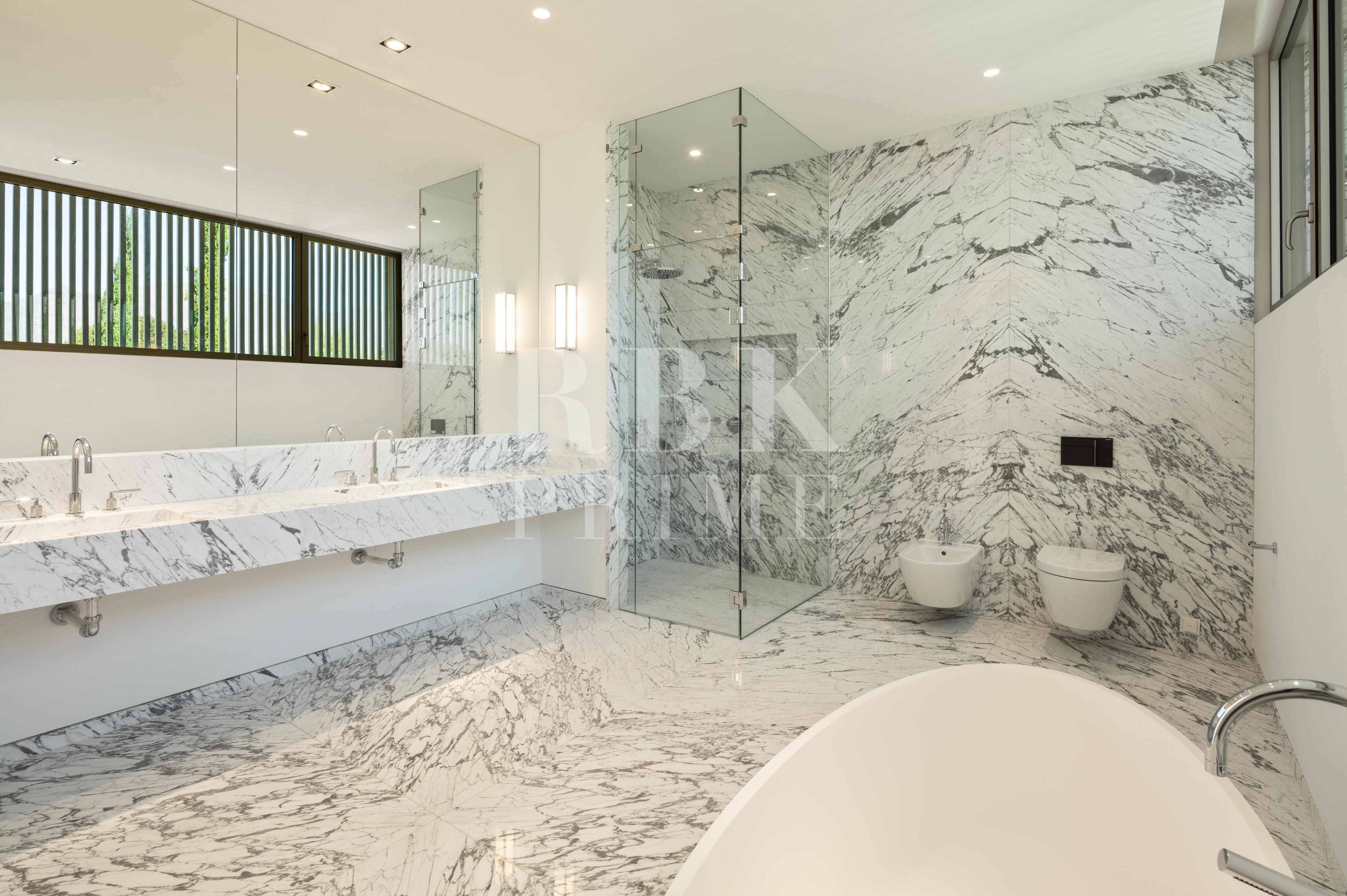 Promotion of golf-front villas for sale in Casares, Malaga