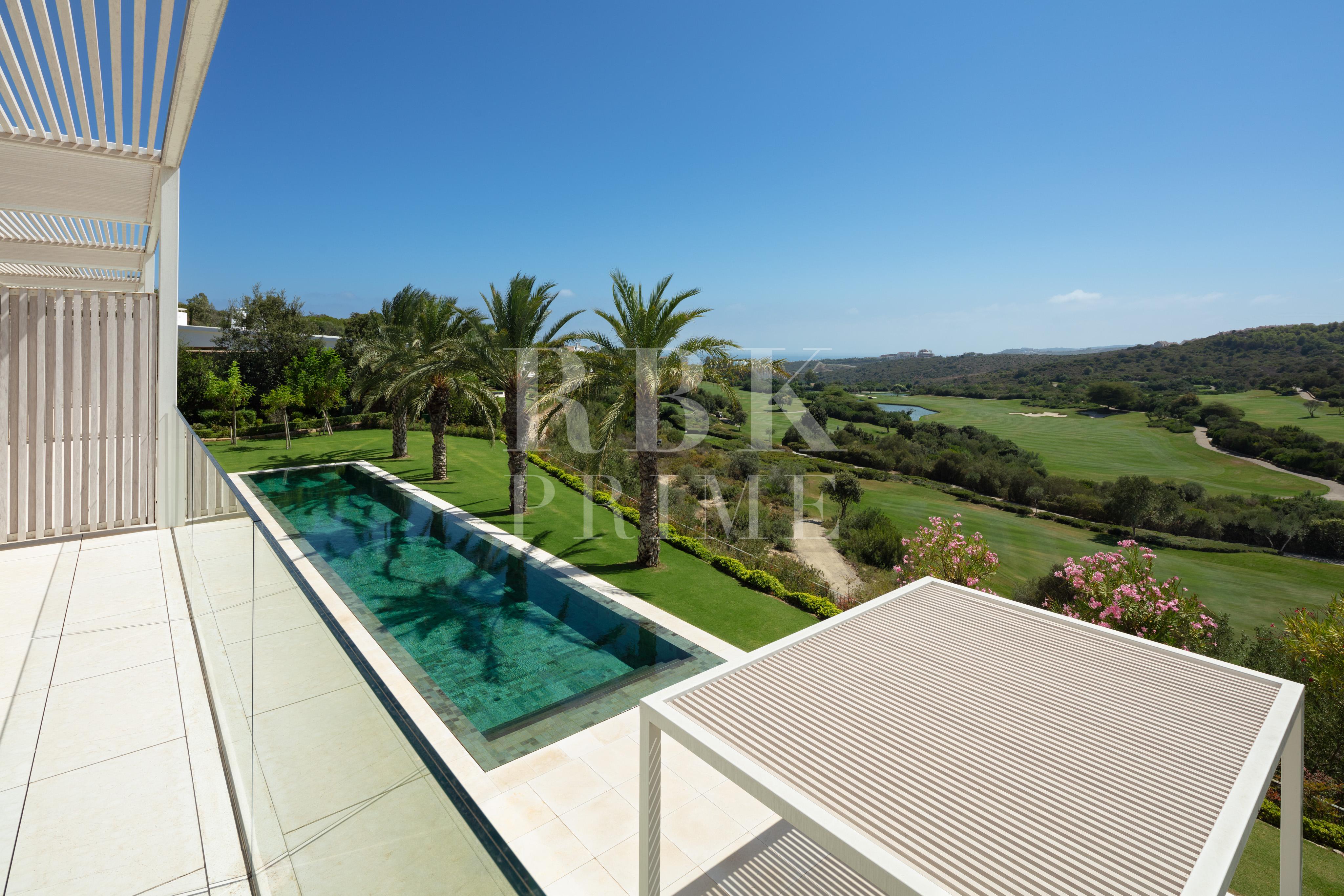 Promotion of golf-front villas for sale in Casares, Malaga