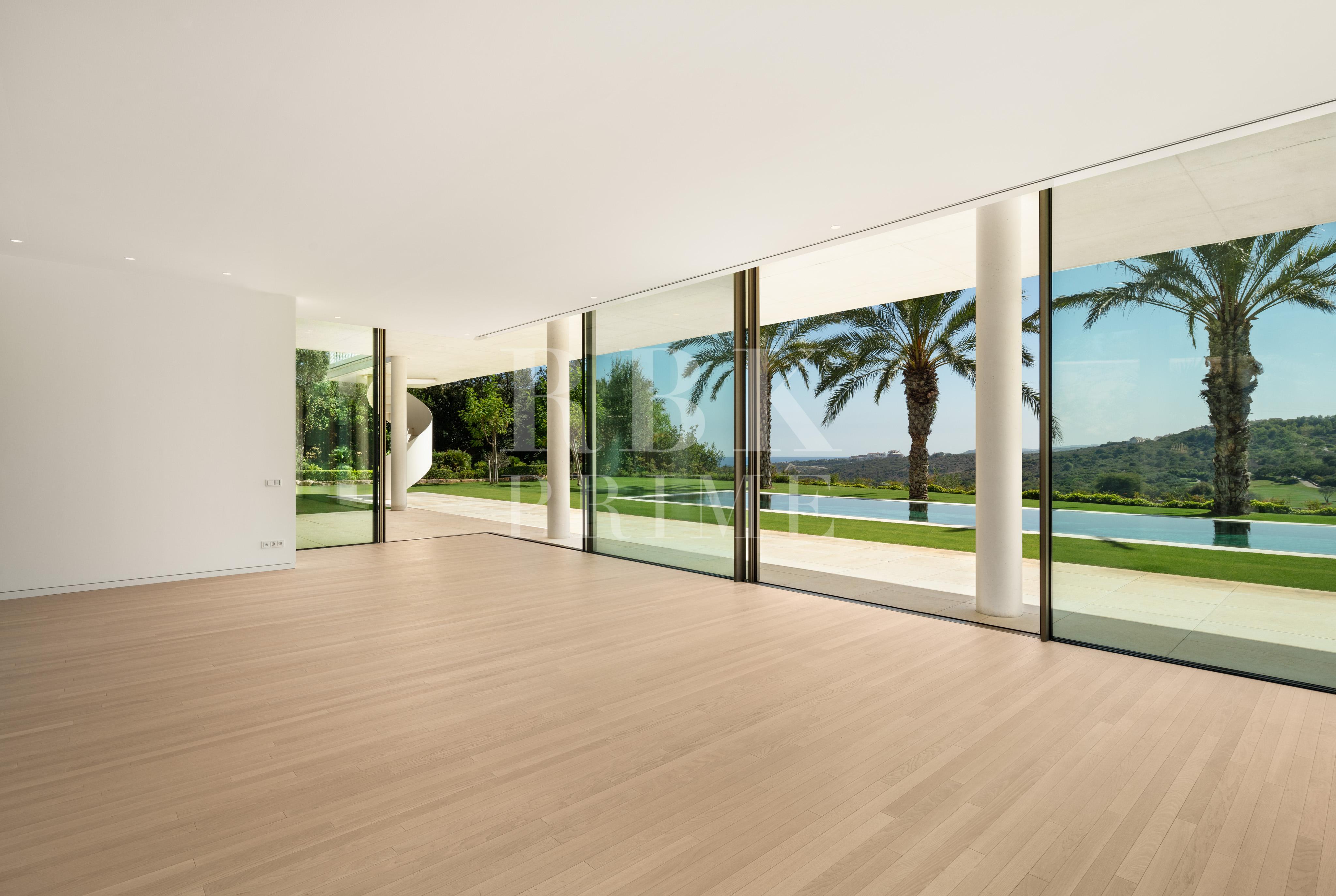 Promotion of golf-front villas for sale in Casares, Malaga