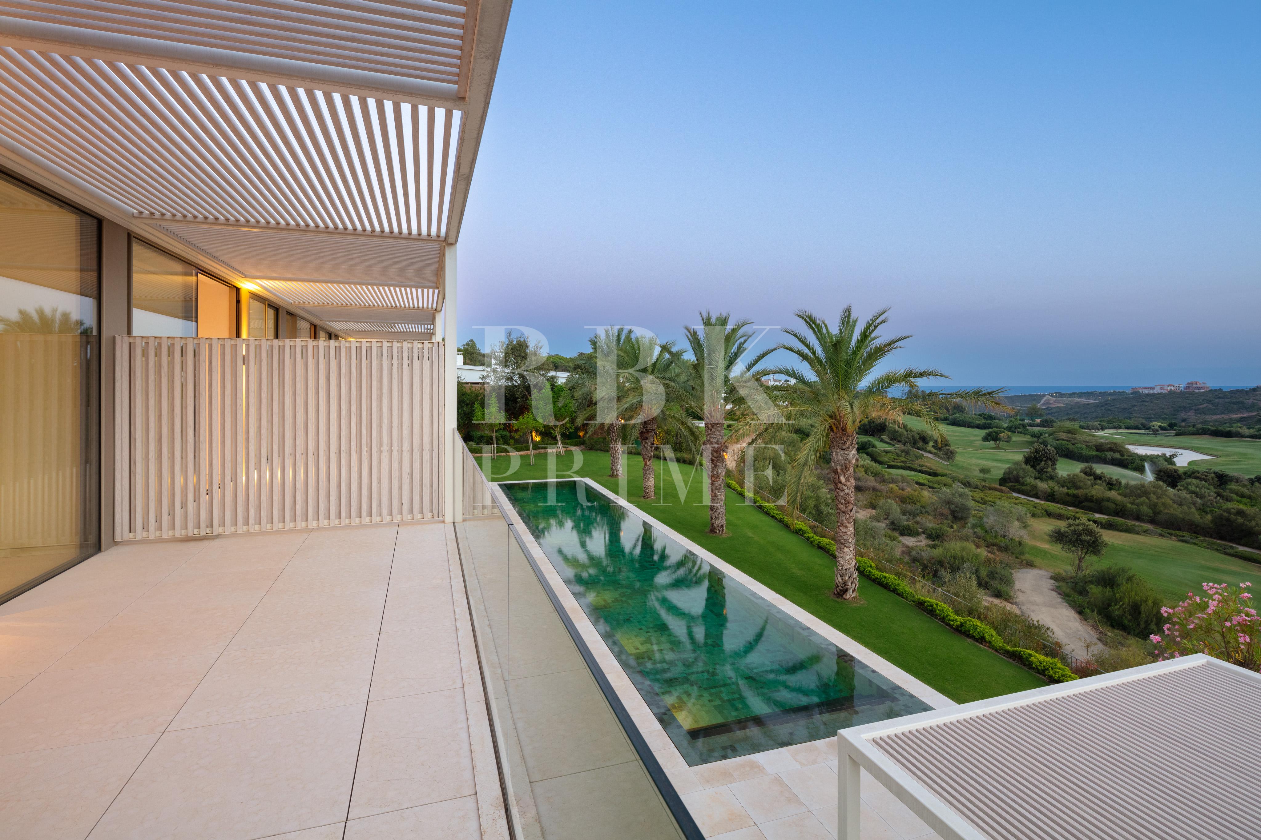 Promotion of golf-front villas for sale in Casares, Malaga