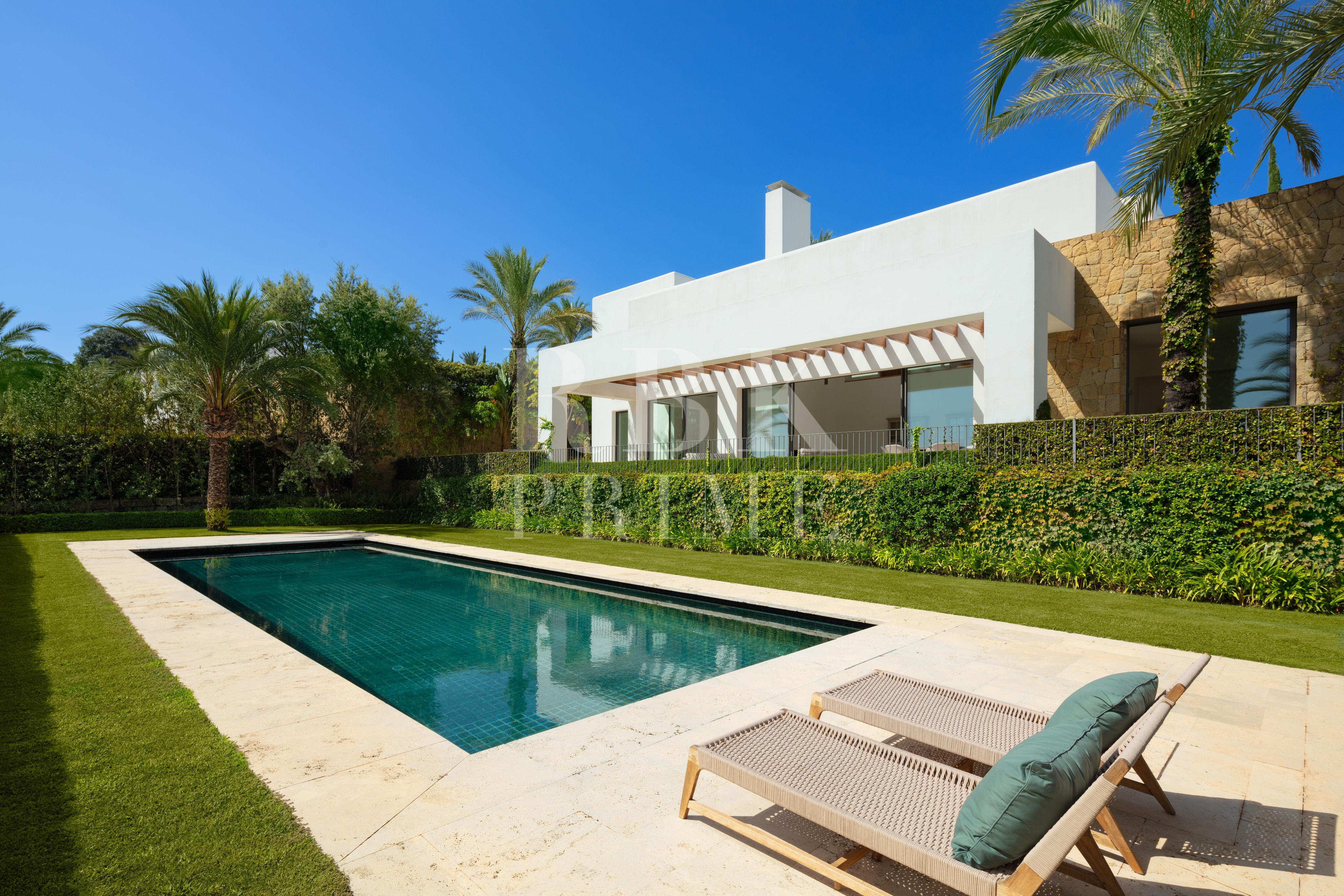Förderung von Golfvillen zum Verkauf in Casares Málaga