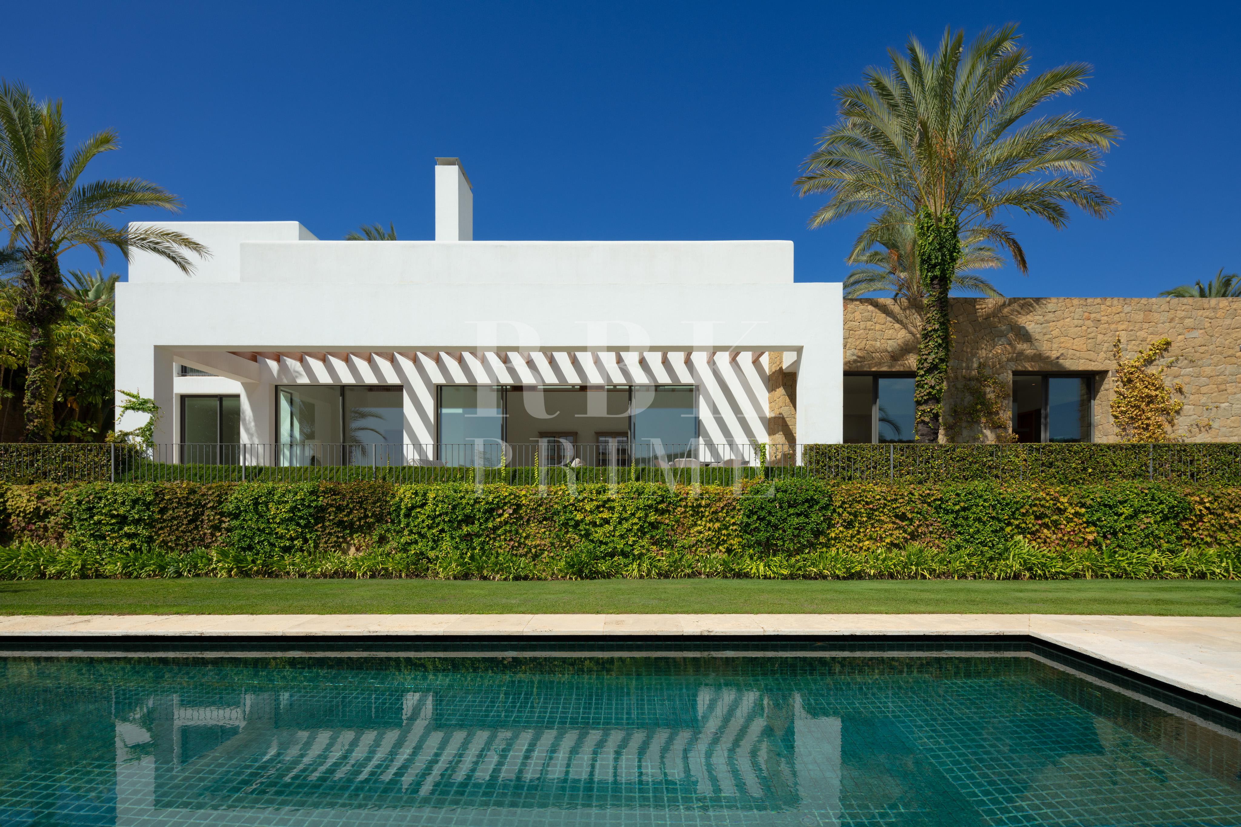 Förderung von Golfvillen zum Verkauf in Casares Málaga