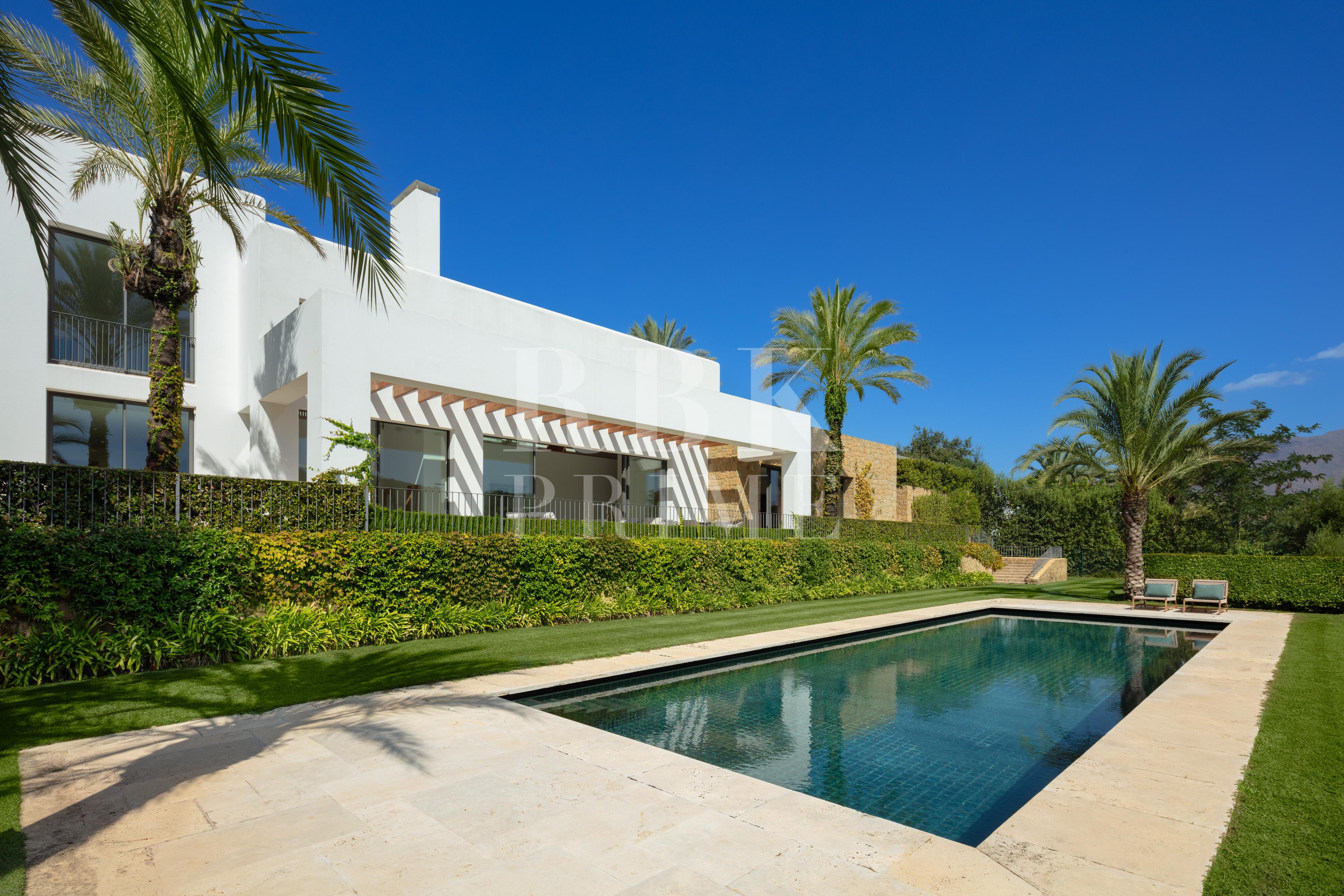 Förderung von Golfvillen zum Verkauf in Casares Málaga