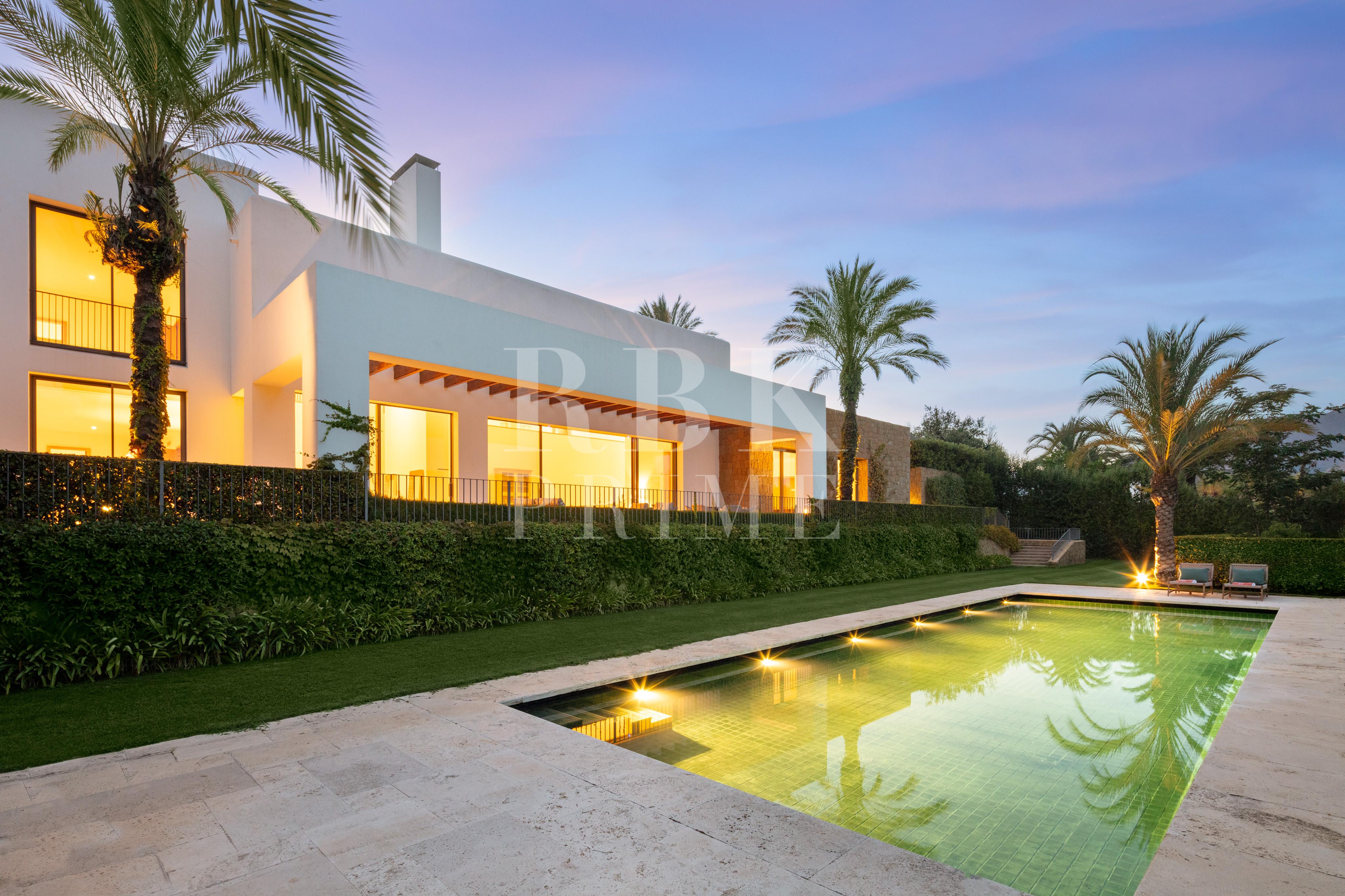 Förderung von Golfvillen zum Verkauf in Casares Málaga