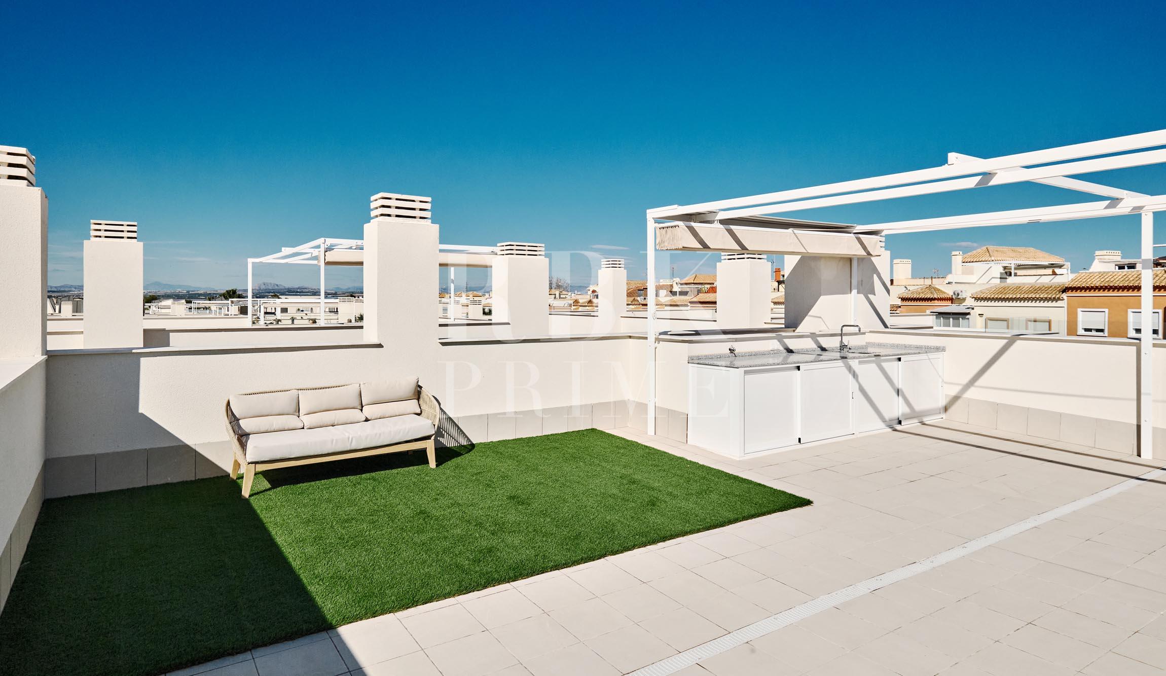 New development for sale in Torrevieja near the sea