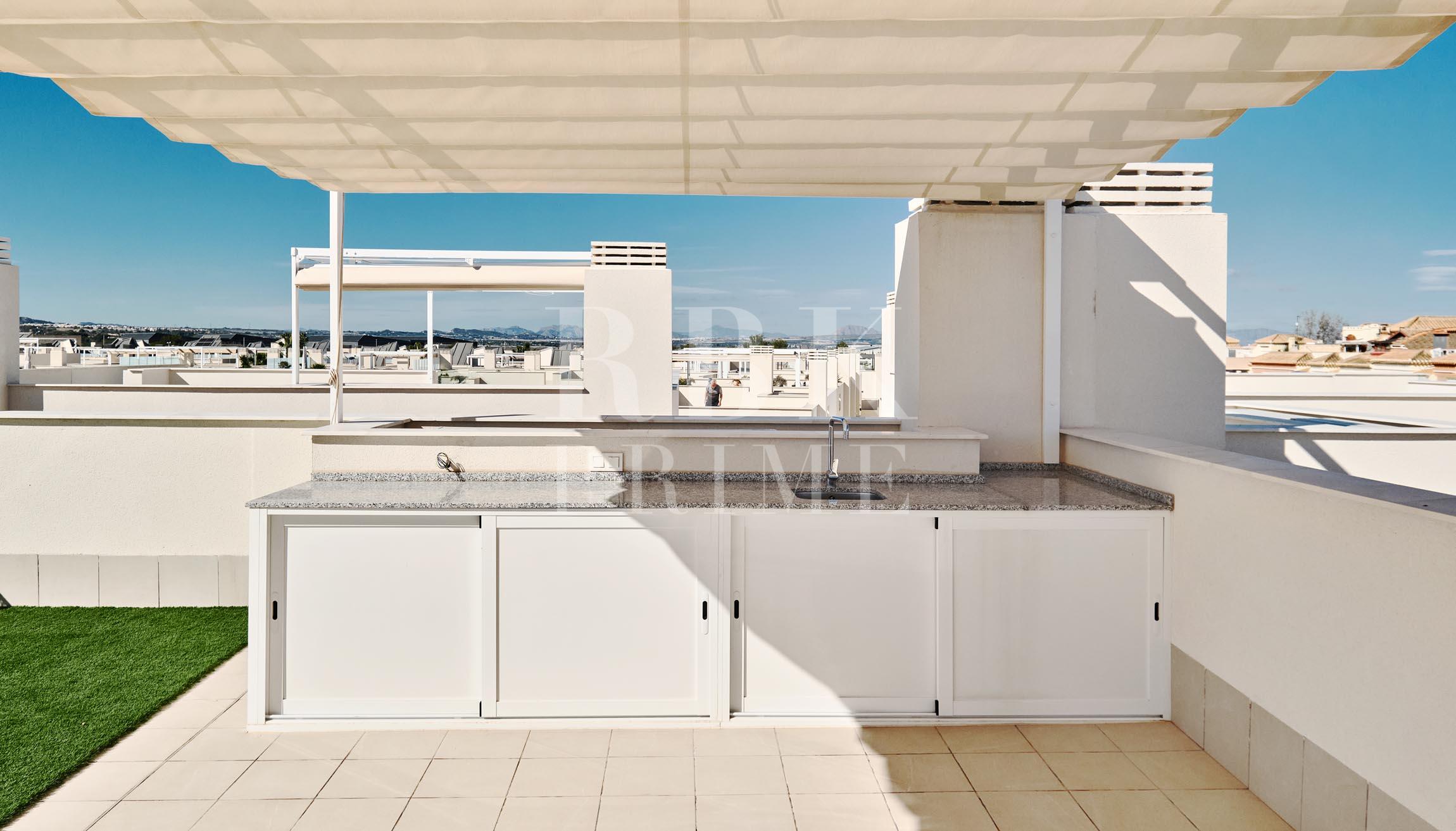 New development for sale in Torrevieja near the sea