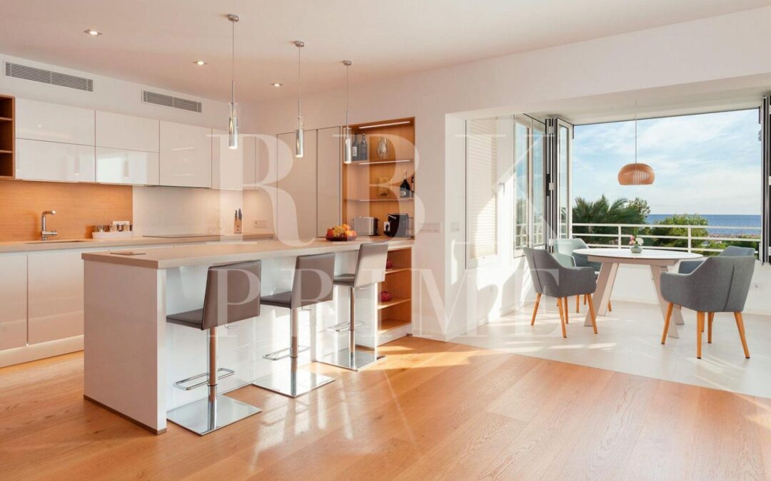 Apartment with sea views for sale in Puerto Portals, Mallorca